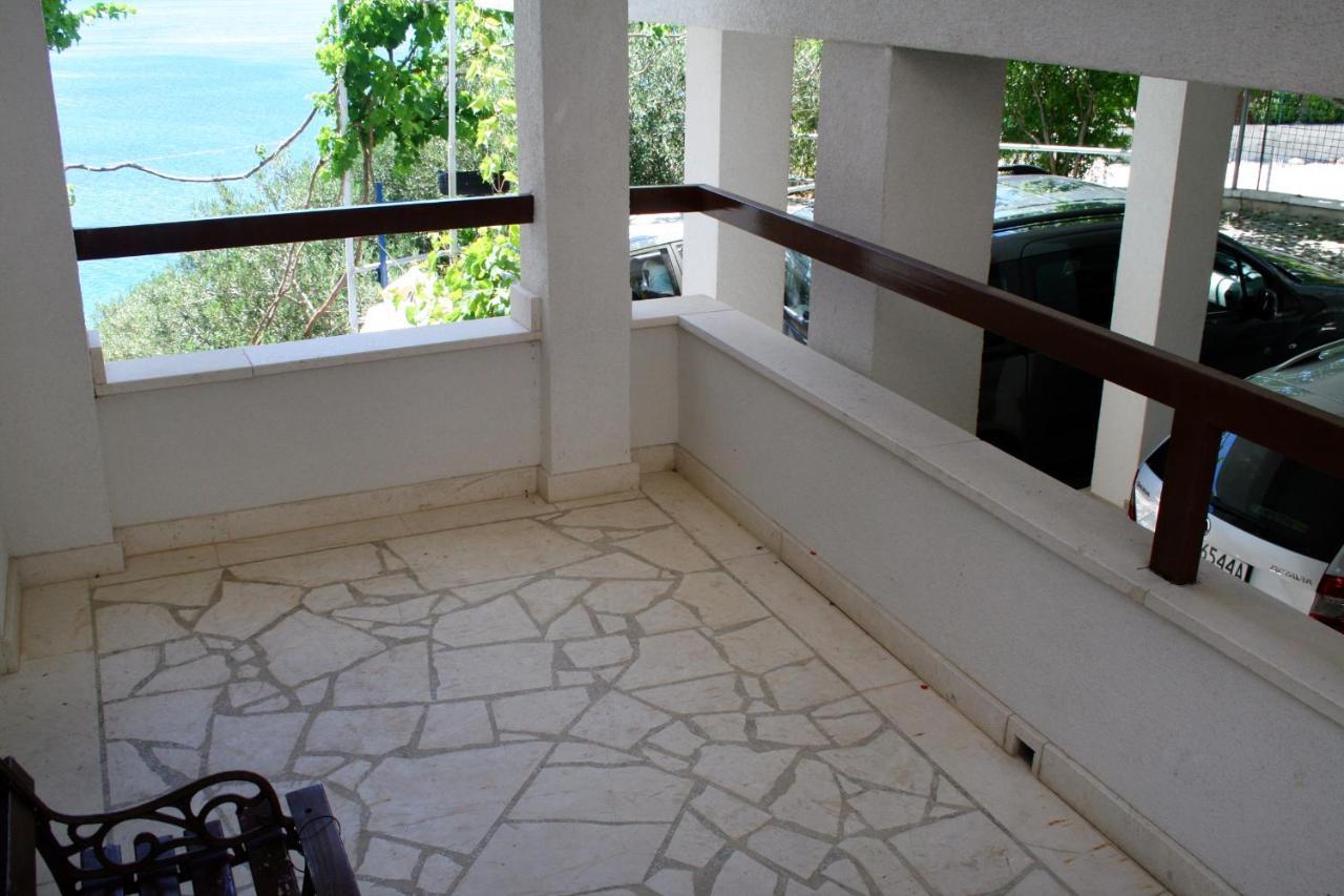 Apartments By The Sea Pisak, Omis - 1014 Buitenkant foto