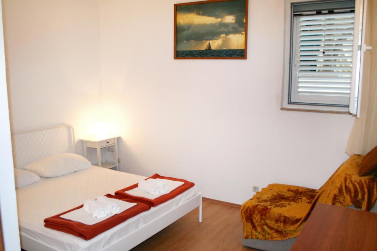 Apartments By The Sea Pisak, Omis - 1014 Buitenkant foto